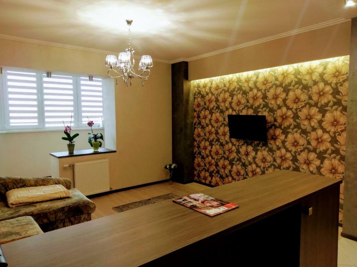 Apartment Near The Forest グロドノ エクステリア 写真